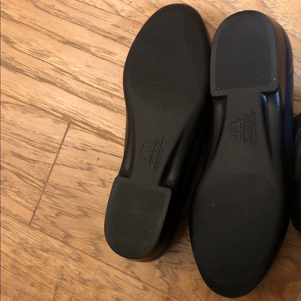 SAS Navy Blue Leather-Like Women’s Slip-On Loafers - Picture 4 of 8